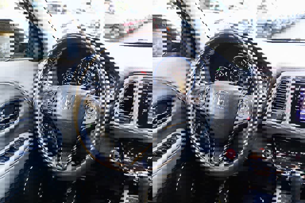 Used 2017 Honda HR-V EX-L image 14