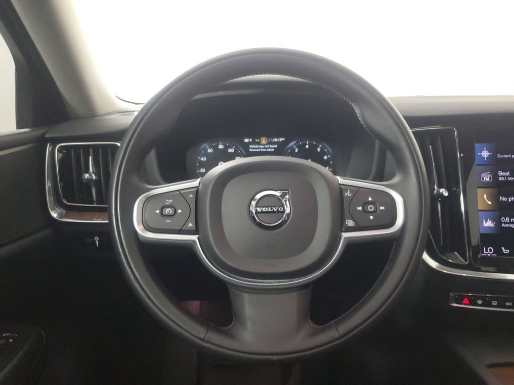 Used 2022 Volvo S60 B5 Momentum w/ Premium Package AWD/4WD image 17