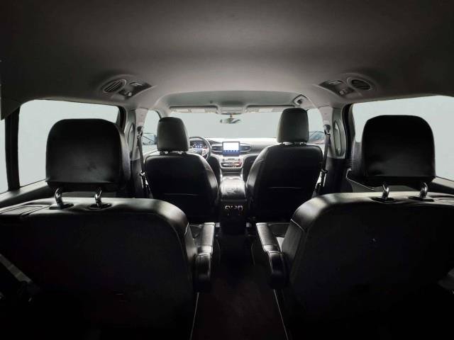 Used 2024 Ford Explorer XLT w/ Equipment Group 202A RWD image 57