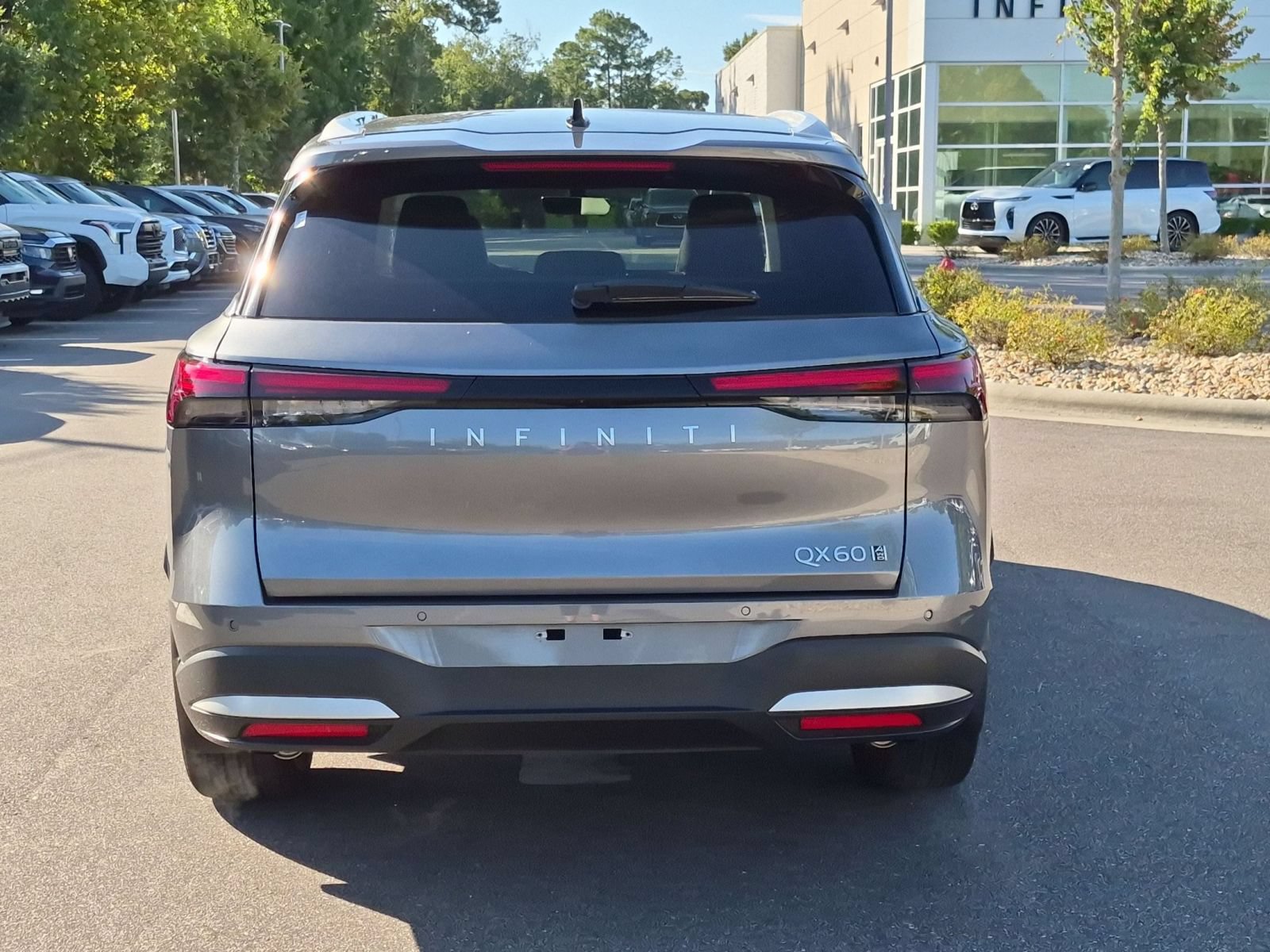 Used 2026 INFINITI QX60 Luxe AWD/4WD image 4