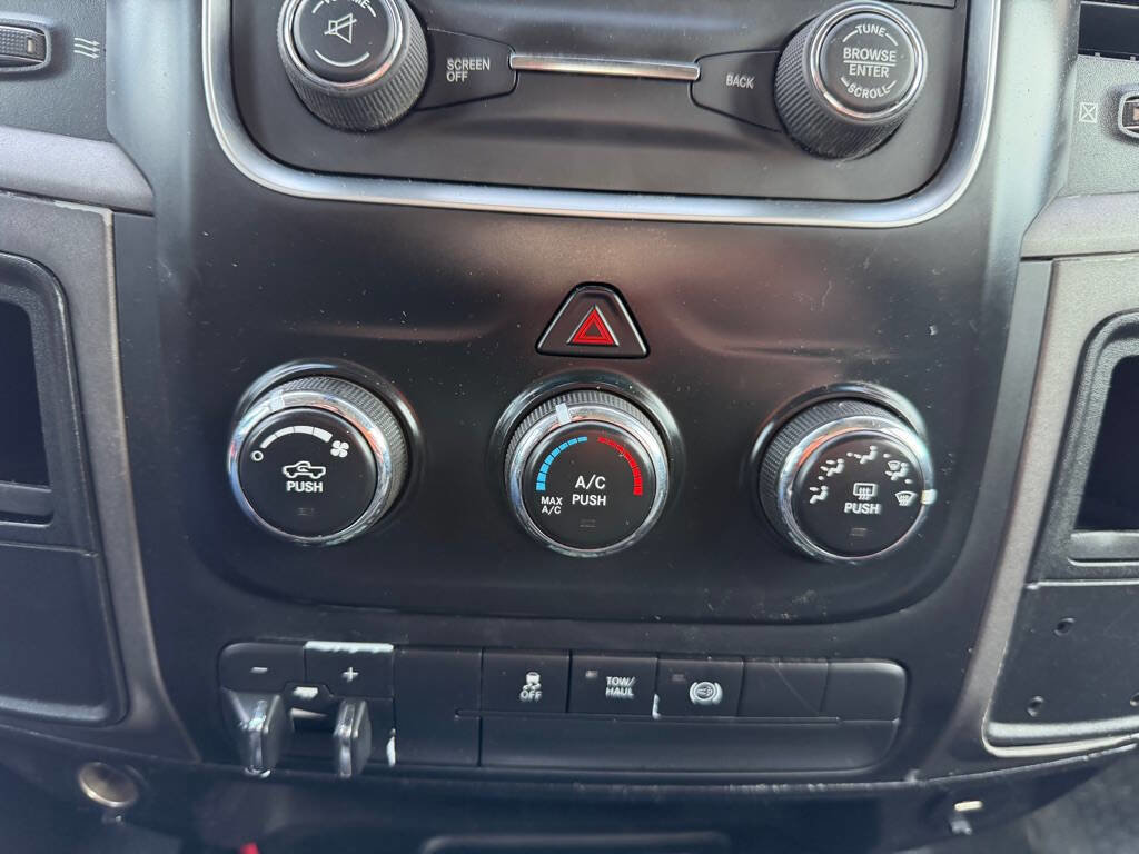 Used 2015 RAM 3500 Tradesman w/ Chrome Appearance Group image 20