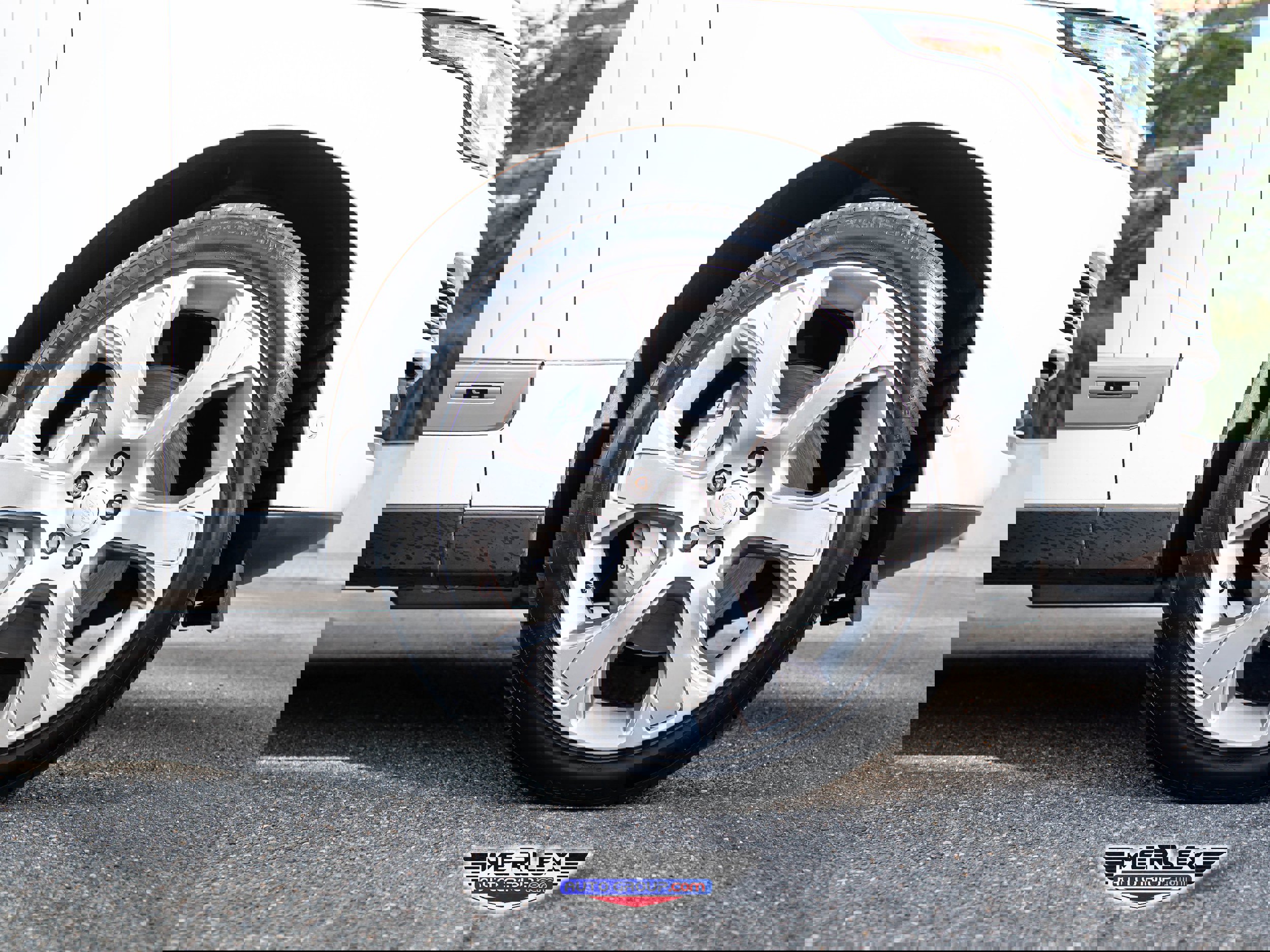 Used 2016 Land Rover Range Rover Holland & Holland image 10