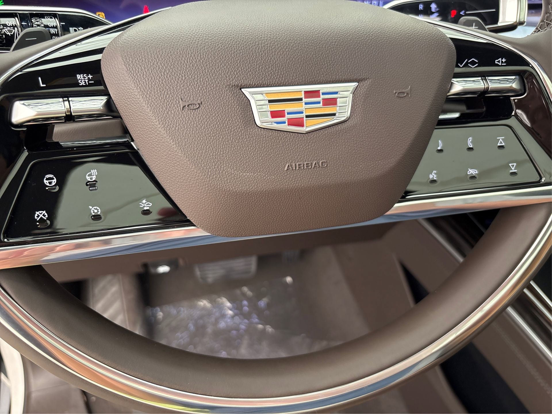 New 2025 Cadillac Escalade ESV Premium Luxury image 15