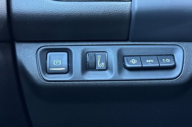 Used 2022 GMC Acadia AT4 w/ Technology Package image 45