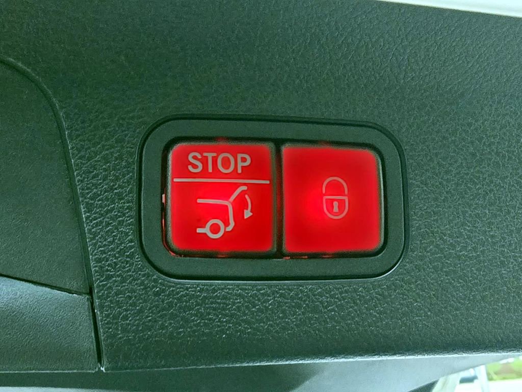 Used 2024 Mercedes-Benz GLS 580 4MATIC w/ Warmth & Comfort Package image 35