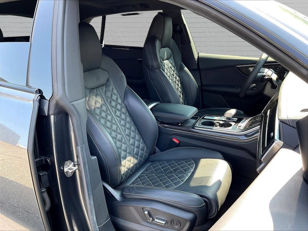 Used 2023 Audi SQ8 Prestige AWD/4WD image 24