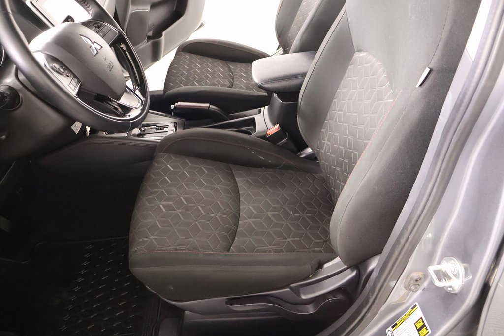 Used 2024 Mitsubishi Outlander Sport LE image 12