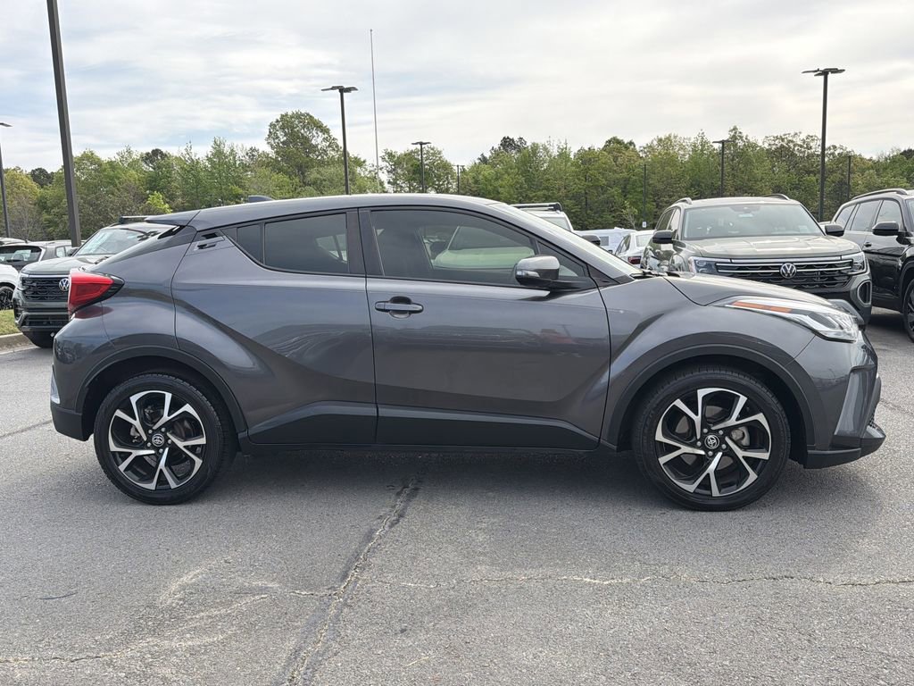 Used 2020 Toyota C-HR XLE image 6