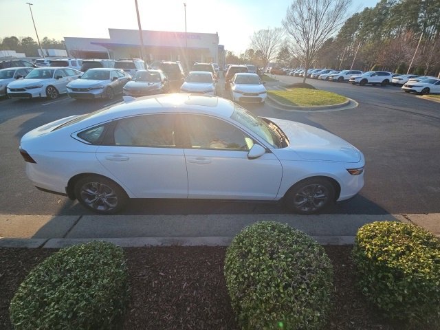 Used 2023 Honda Accord EX-L image 10