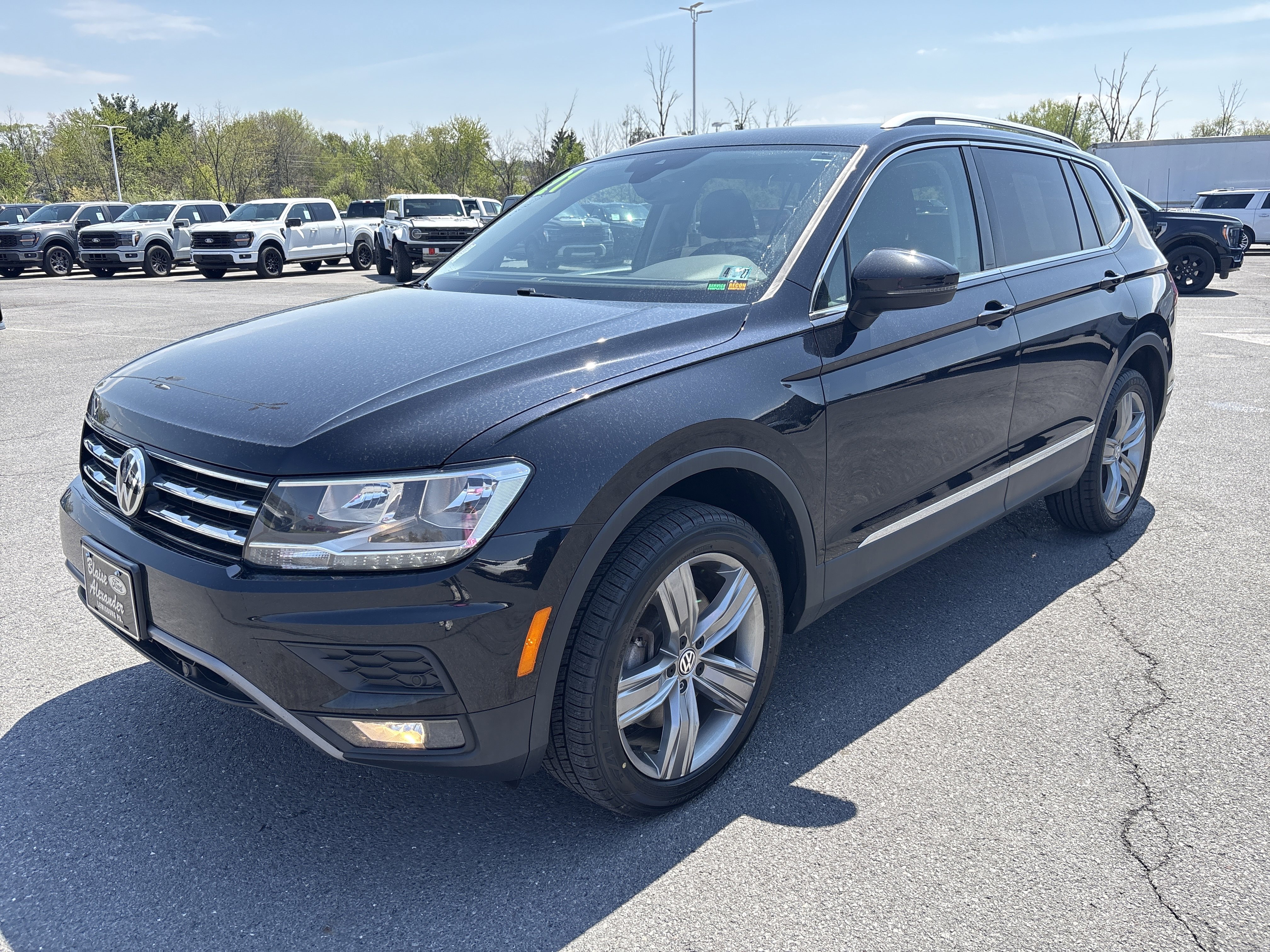 Used 2021 Volkswagen Tiguan SEL w/ 3rd Row Seat Package AWD/4WD image 12