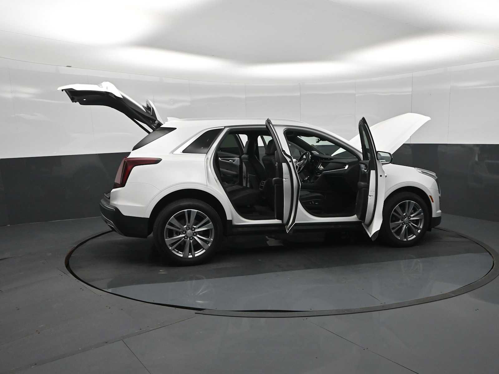 Used 2024 Cadillac XT5 Premium Luxury FWD image 38