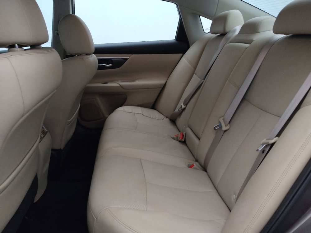 Used 2015 Nissan Altima 3.5 SL FWD image 18