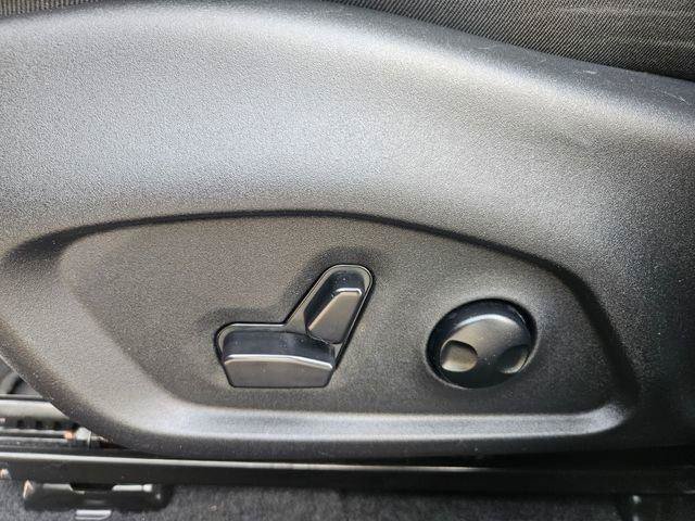 Used 2025 Jeep Compass Limited AWD/4WD image 9