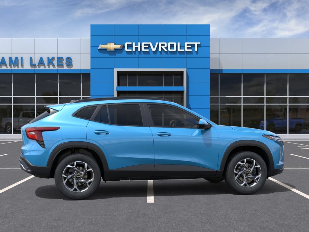 New 2026 Chevrolet Trax LT w/ Driver Confidence Package FWD image 5
