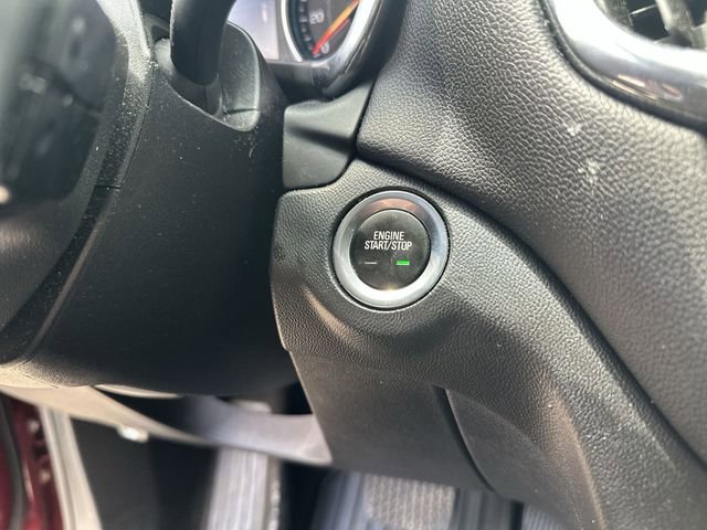 Used 2020 Chevrolet Equinox LT w/ Driver Convenience Package AWD/4WD image 18