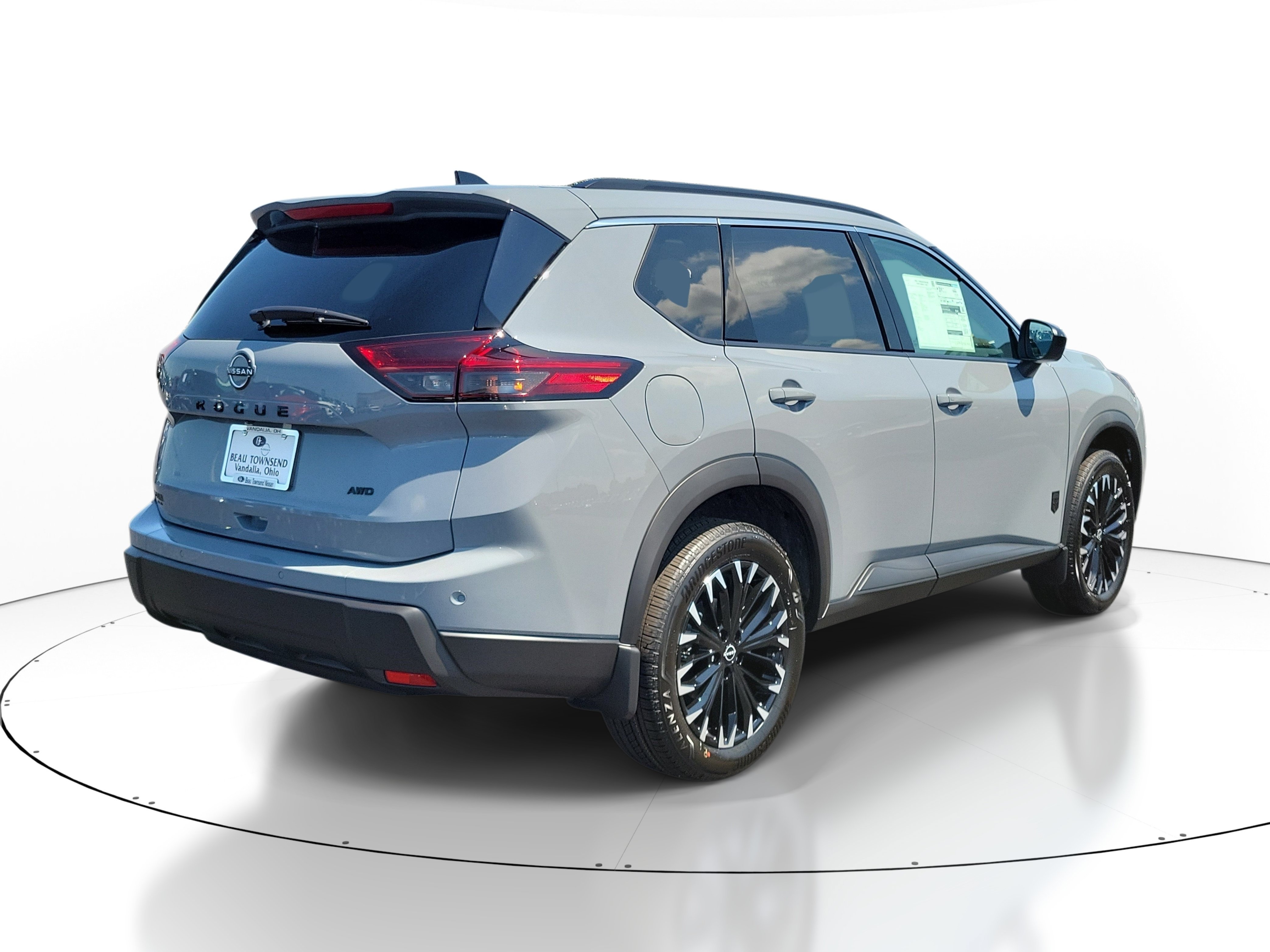 New 2026 Nissan Rogue Dark Armor AWD/4WD image 4