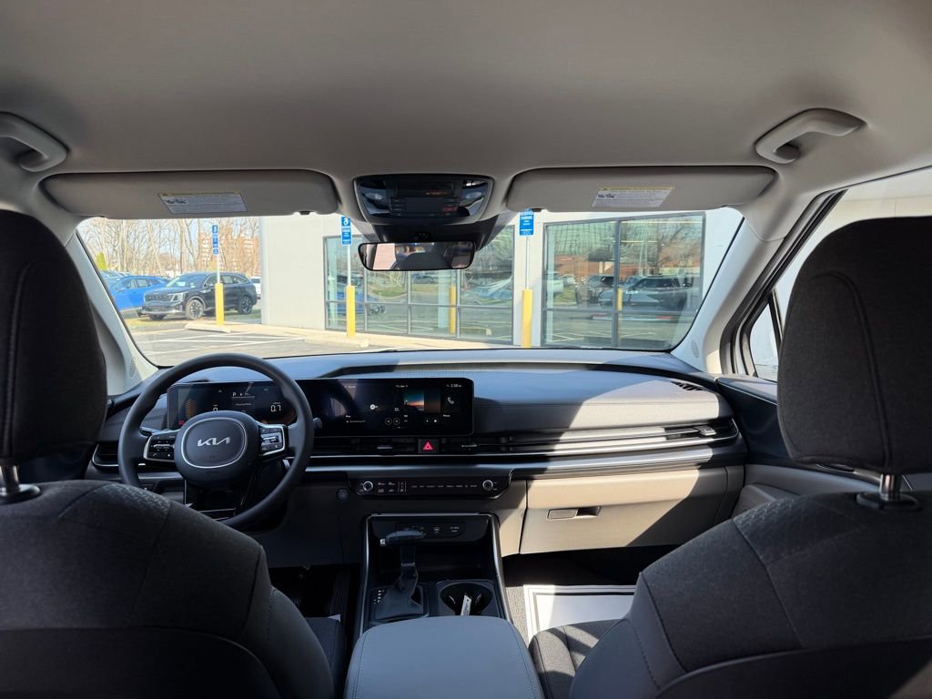 New 2026 Kia Carnival LX image 21