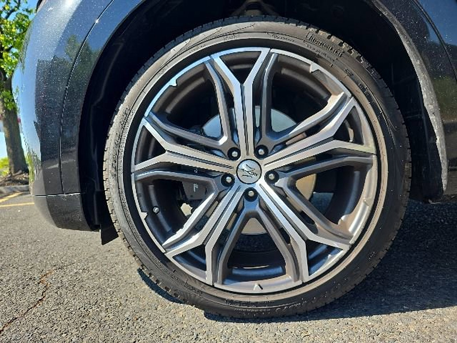 Certified 2023 Maserati Levante GT AWD/4WD image 11