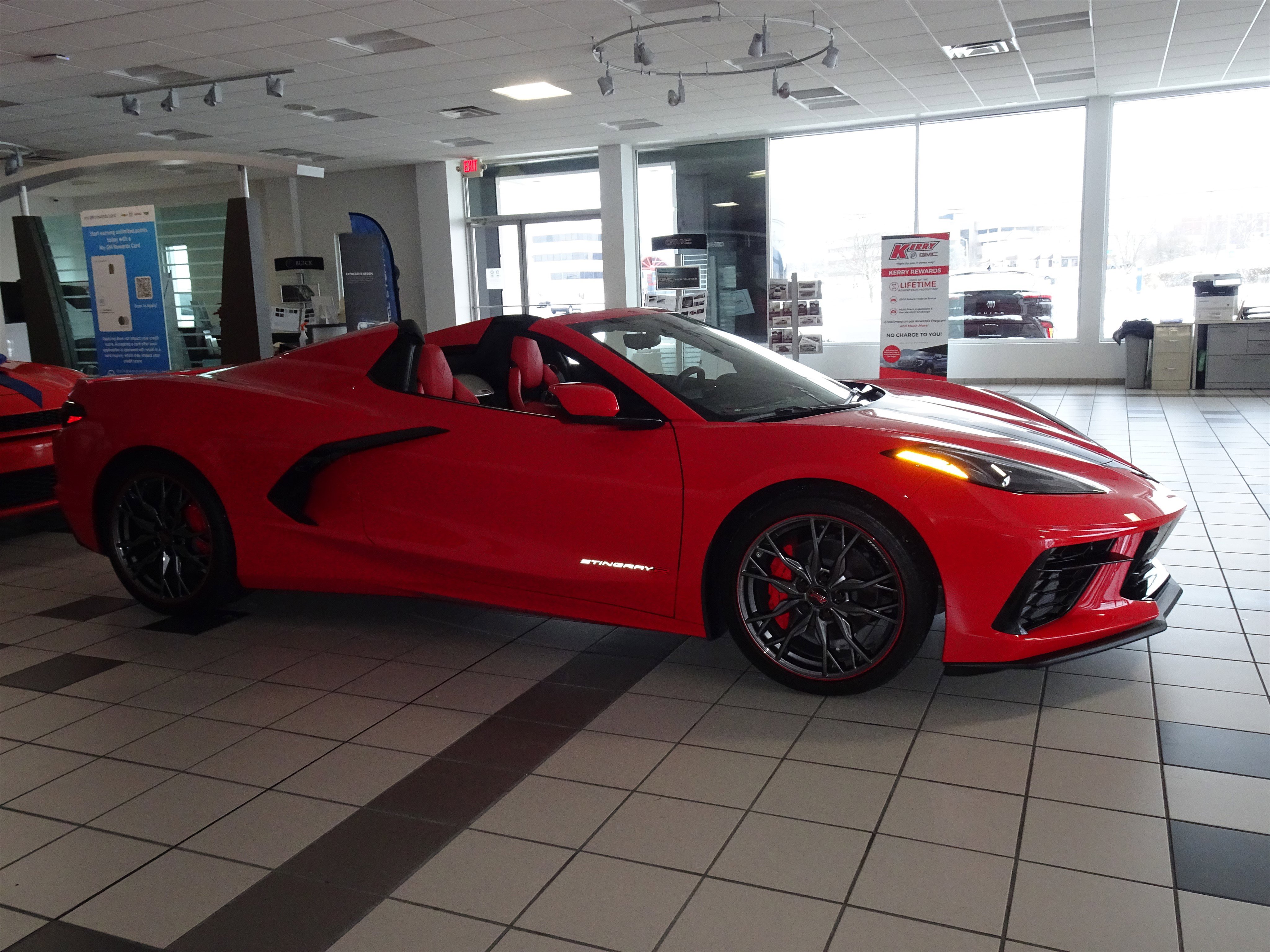 Used 2024 Chevrolet Corvette Stingray Preferred Conv image 13