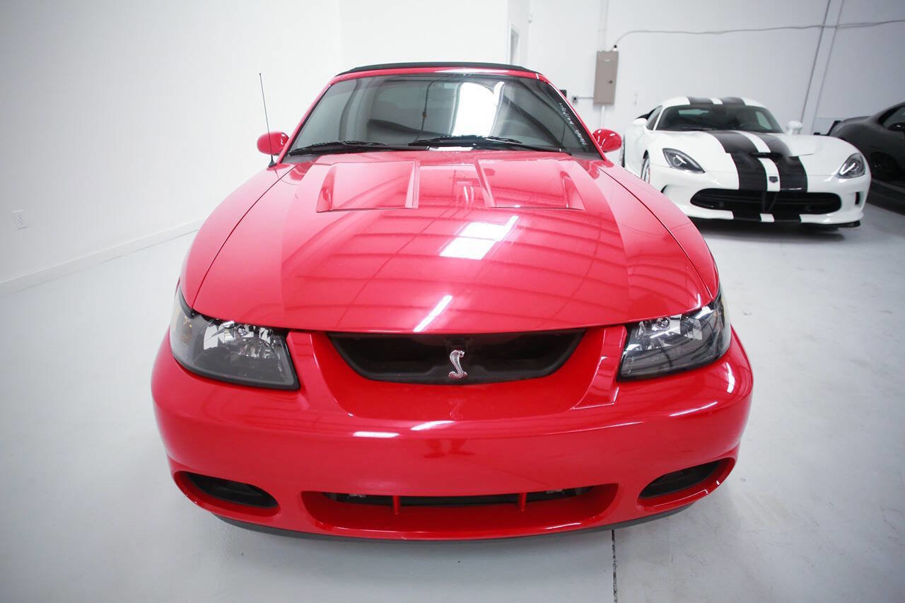 Used 2004 Ford Mustang Cobra RWD image 2