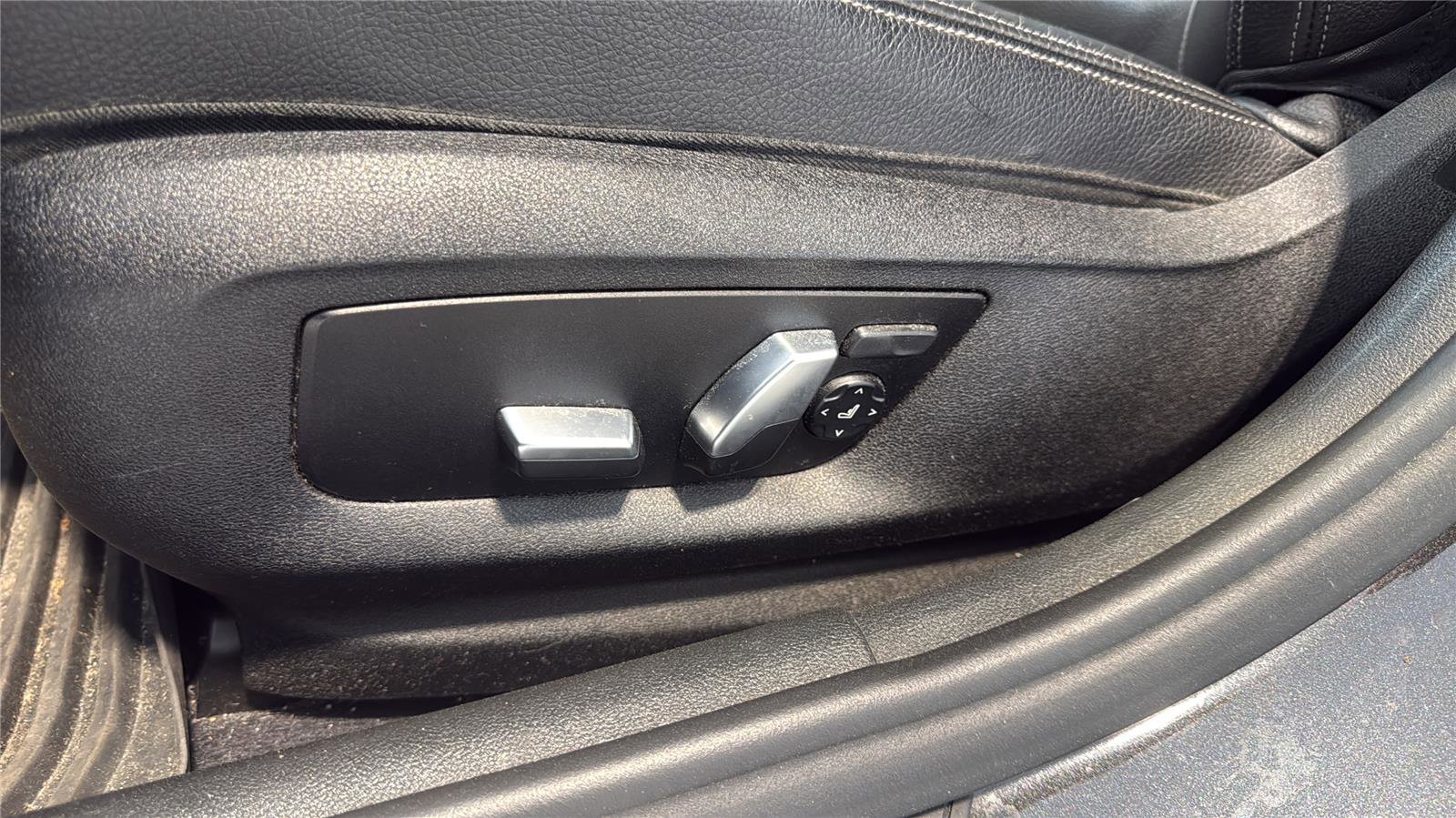 Used 2018 BMW 540i xDrive image 21