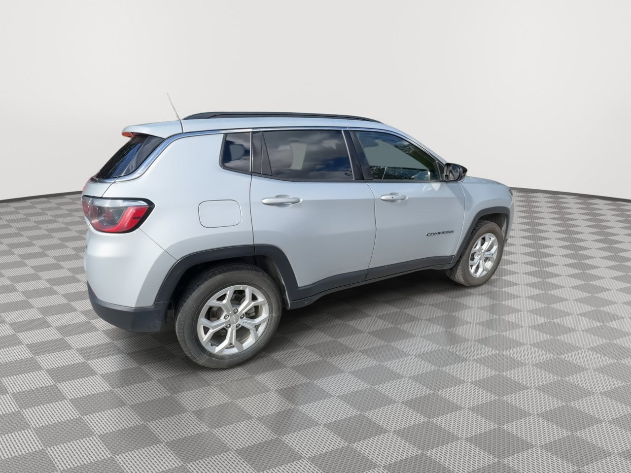 Used 2024 Jeep Compass Latitude AWD/4WD image 8