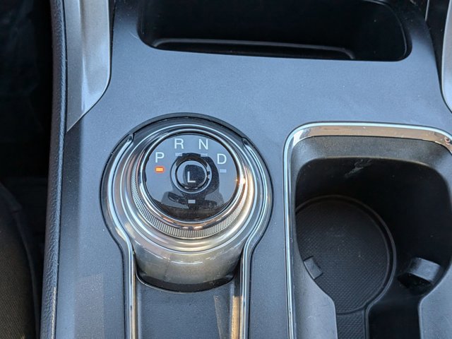 Used 2019 Ford Fusion SE FWD image 12
