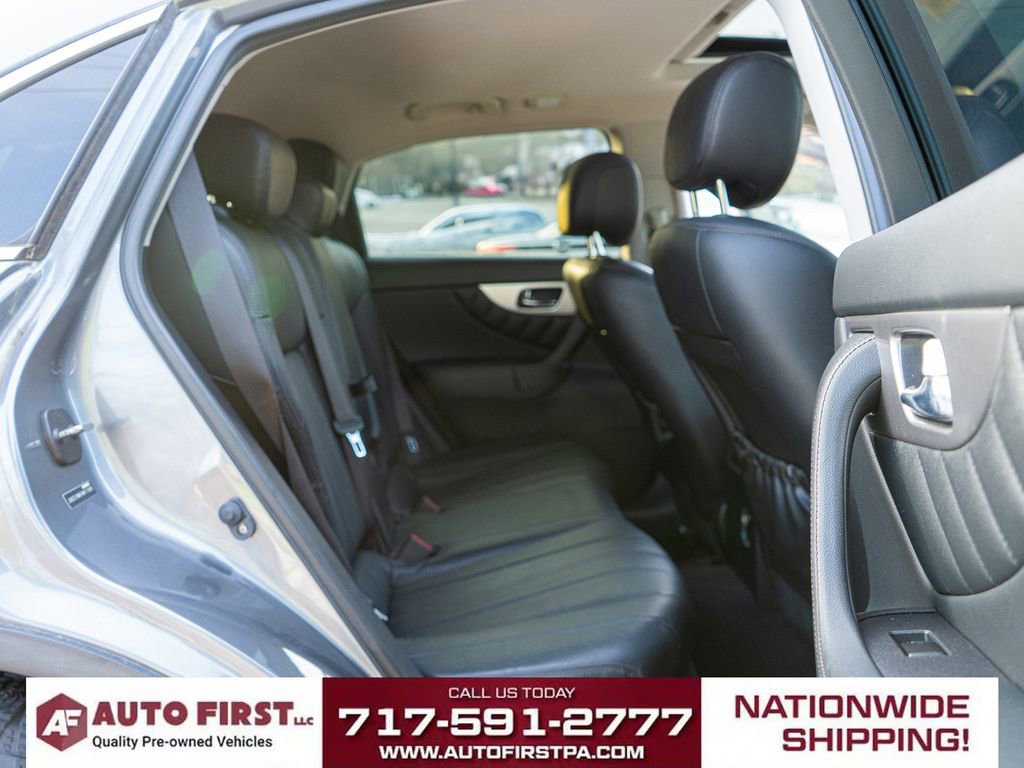 Used 2017 INFINITI QX70 AWD w/ Premium Package image 14