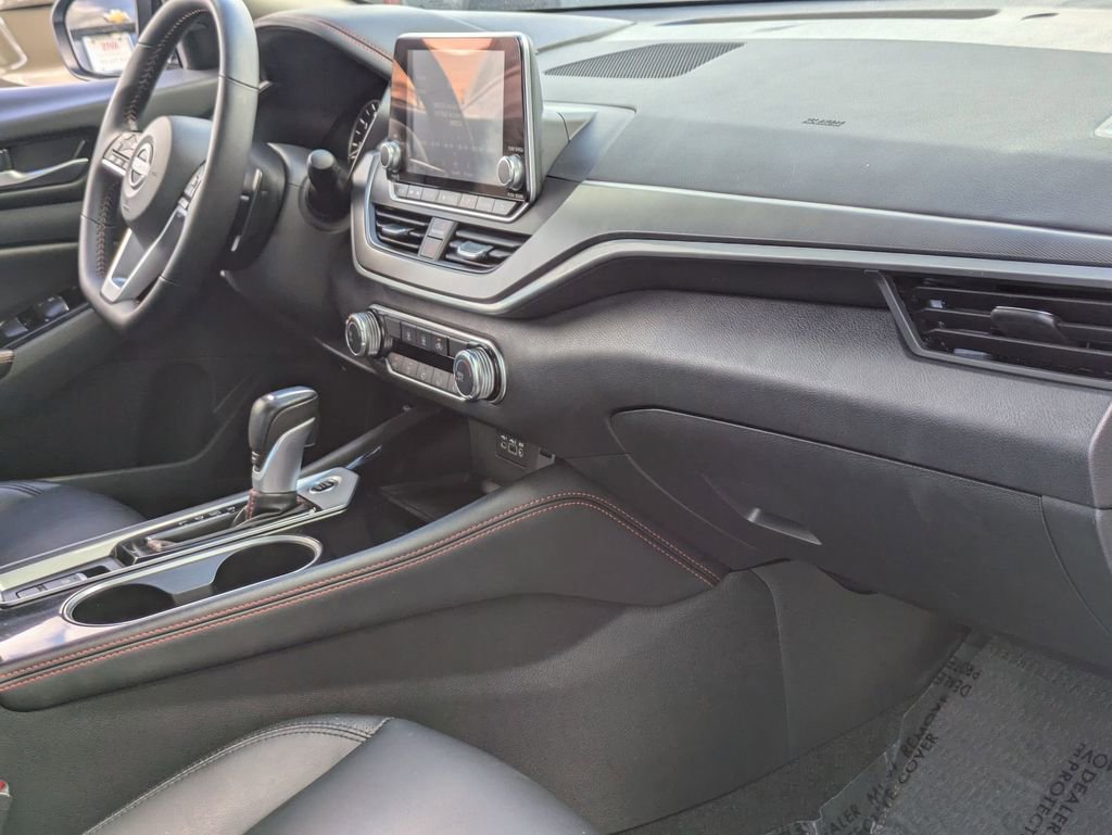 Used 2025 Nissan Altima 2.5 SR image 31