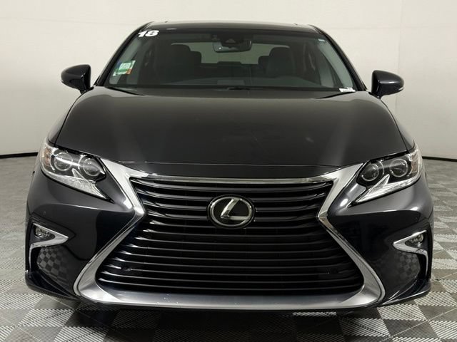 Used 2018 Lexus ES 350 w/ Luxury Package w/Wood Trim FWD image 11
