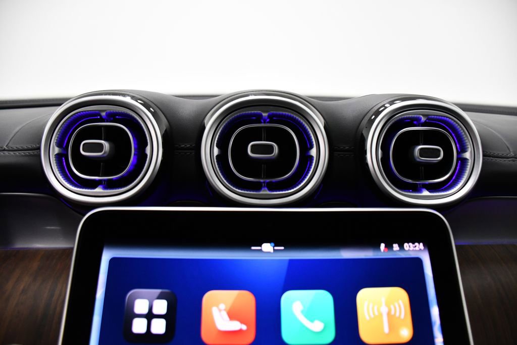 Certified 2025 Mercedes-Benz GLC 300 4MATIC image 13