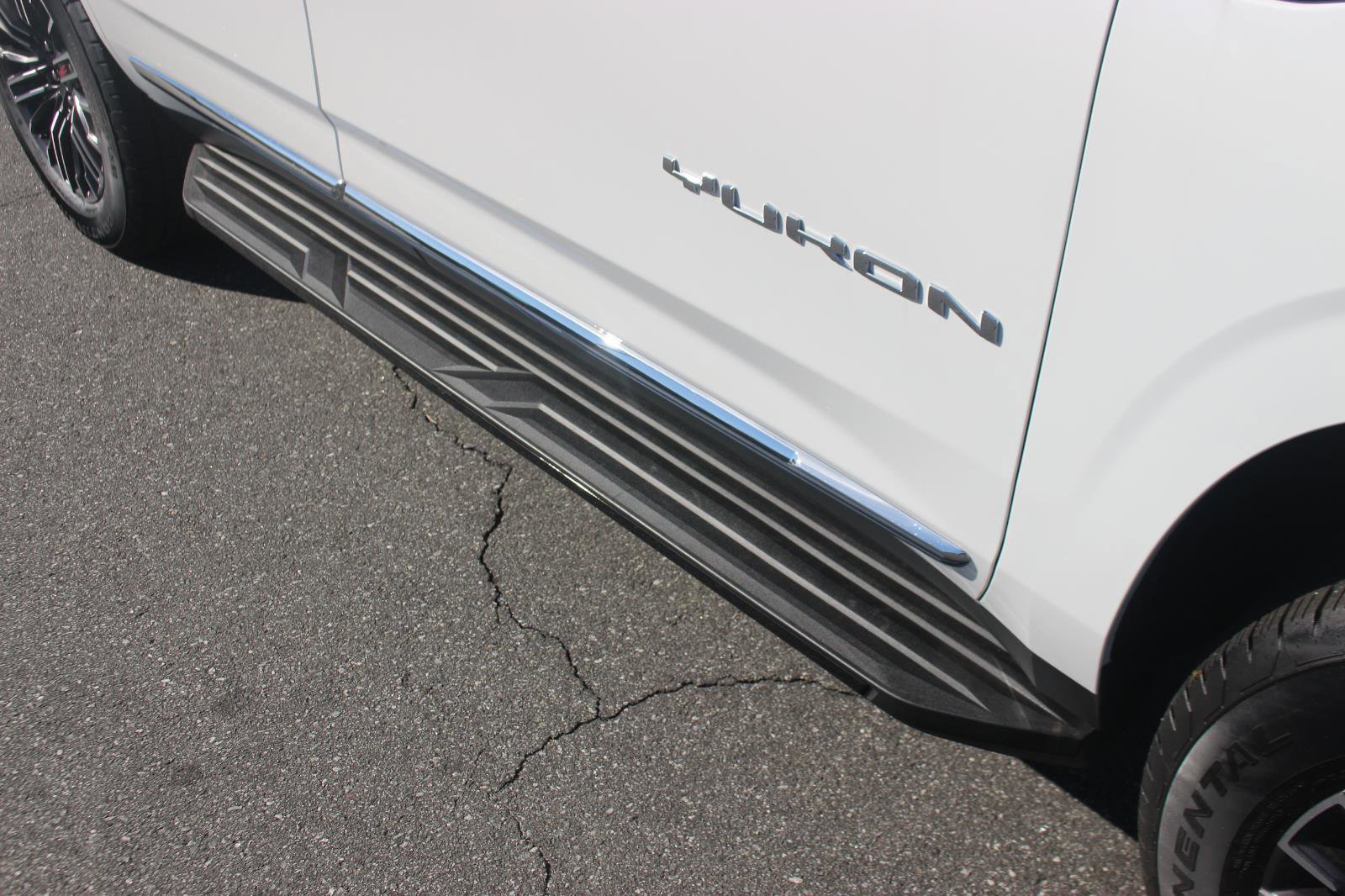 New 2026 GMC Yukon Elevation w/ LPO, Floor Liner Package image 10