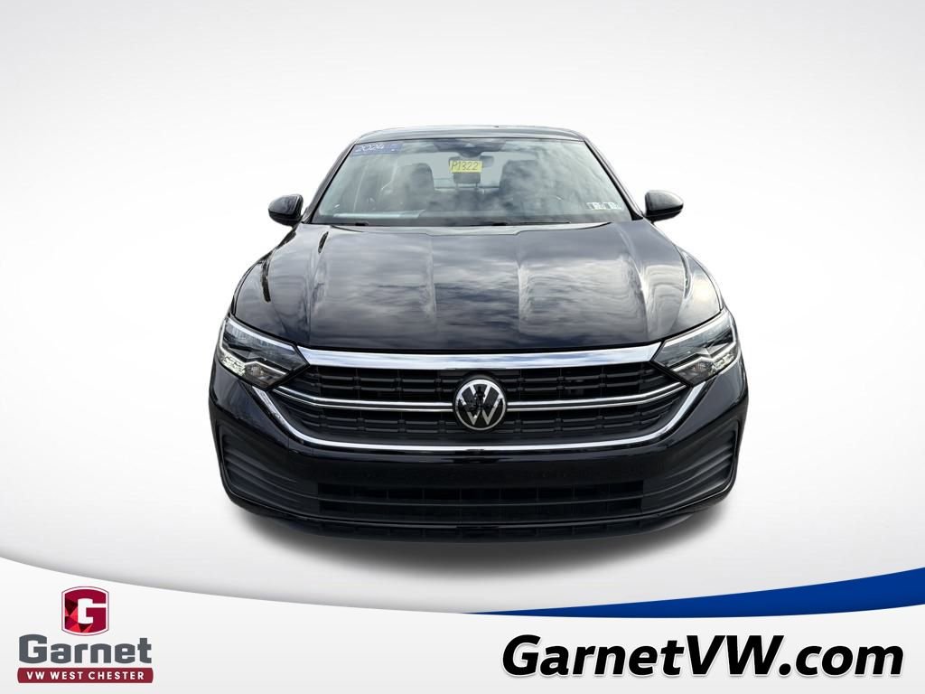 Certified 2024 Volkswagen Jetta SE image 9