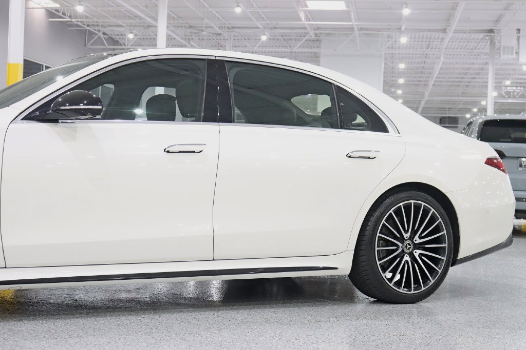 Used 2021 Mercedes-Benz S 580 4MATIC Sedan image 3