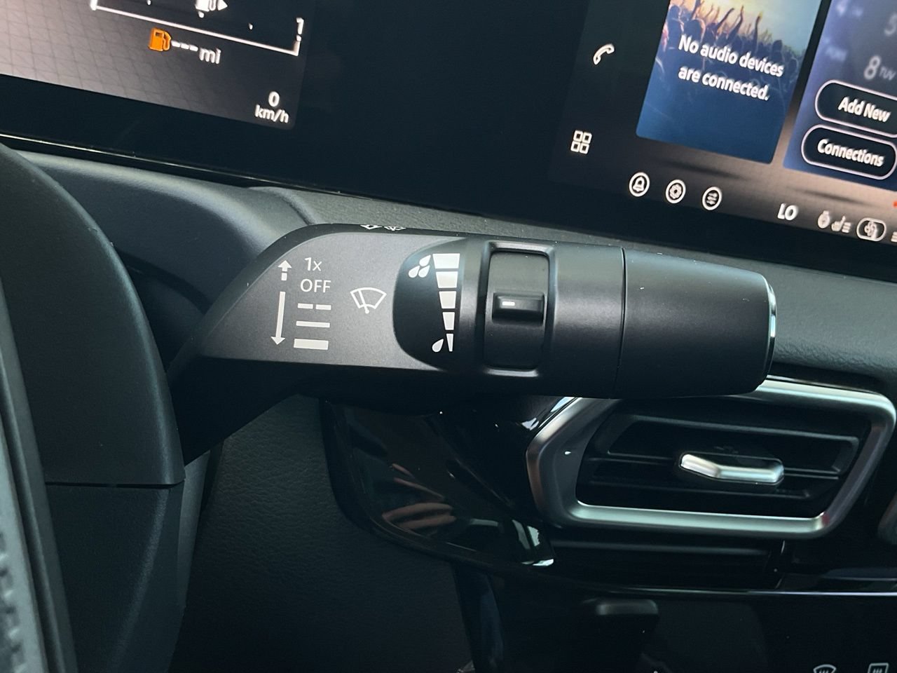 New 2026 Nissan Sentra SV w/ SV Convenience Package FWD image 31