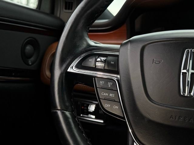Used 2022 Lincoln Nautilus Reserve w/ Luxury Package image 11