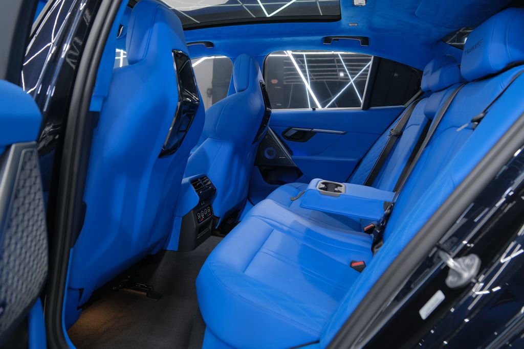 Used 2025 BMW M5 image 36