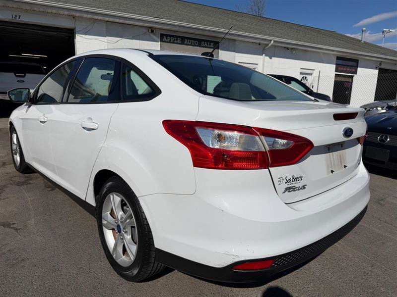 Used 2014 Ford Focus SE FWD image 5