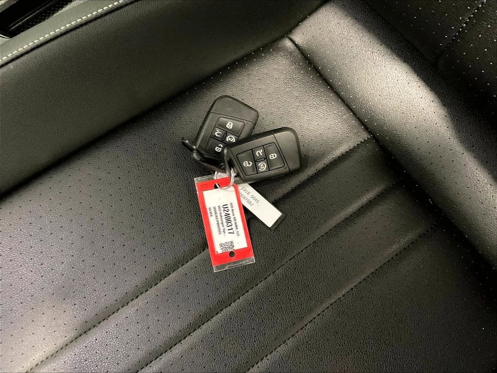 Used 2023 Volkswagen Tiguan SE R-Line AWD/4WD image 31