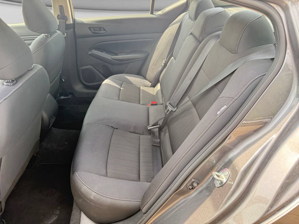 Used 2025 Nissan Altima 2.5 SV AWD/4WD image 33