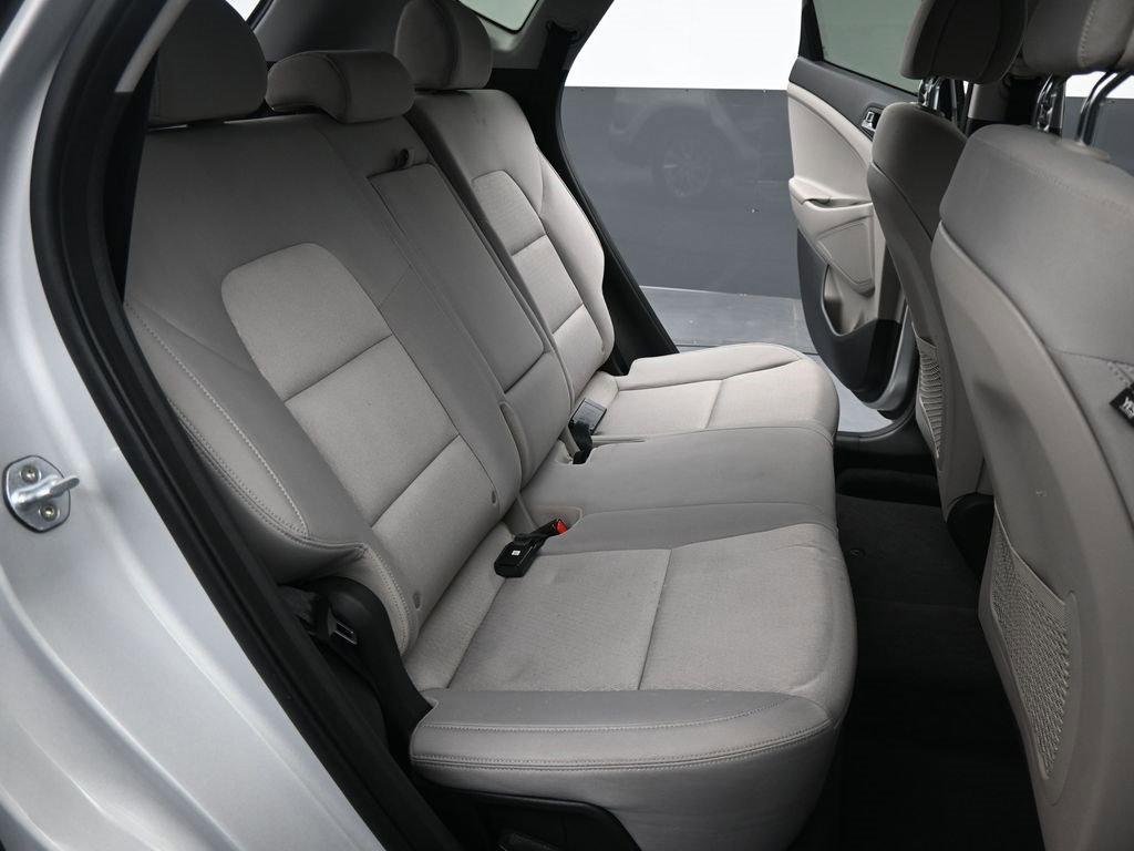 Used 2017 Hyundai Tucson SE image 18
