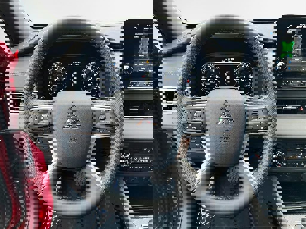 New 2025 Mitsubishi Outlander 4WD Plug-In Hybrid image 13