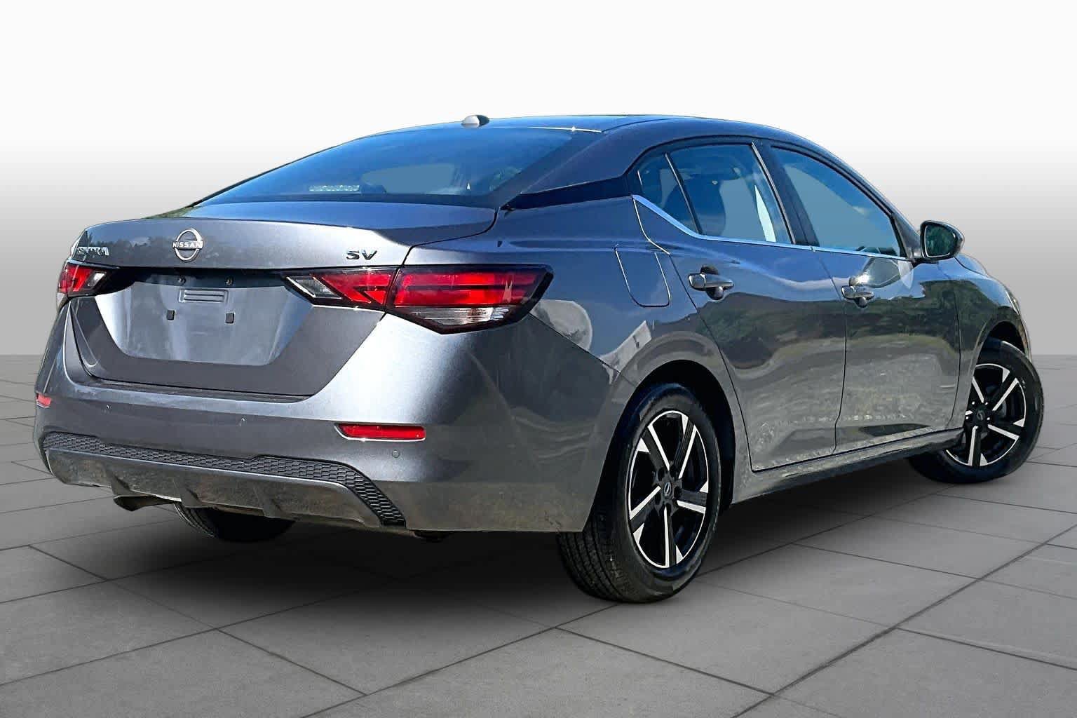 Used 2024 Nissan Sentra SV FWD image 13