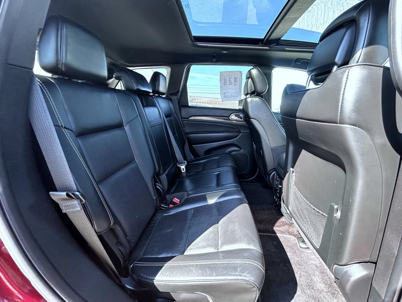 Used 2017 Jeep Grand Cherokee Overland AWD/4WD image 19