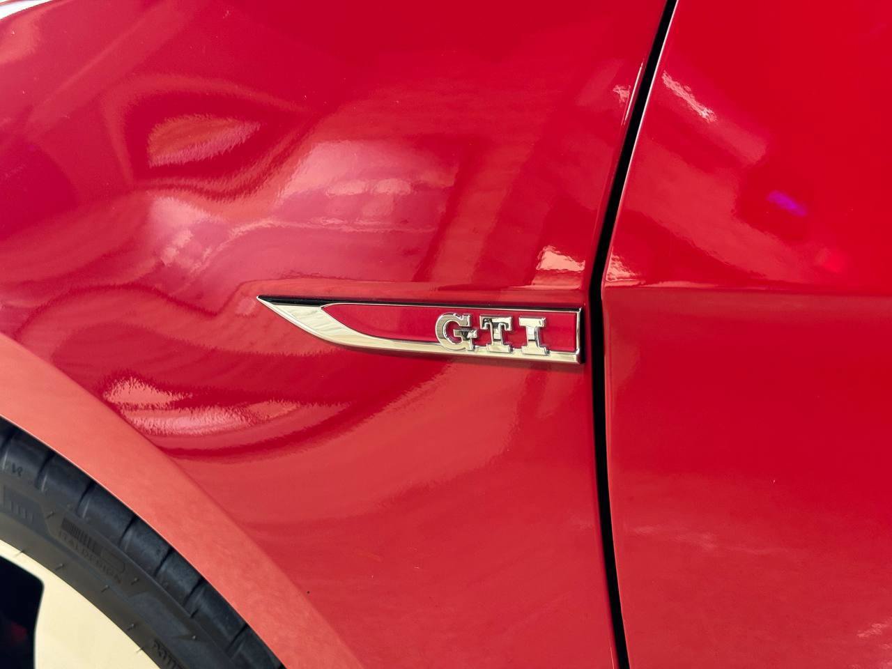 Used 2018 Volkswagen GTI Autobahn FWD image 35