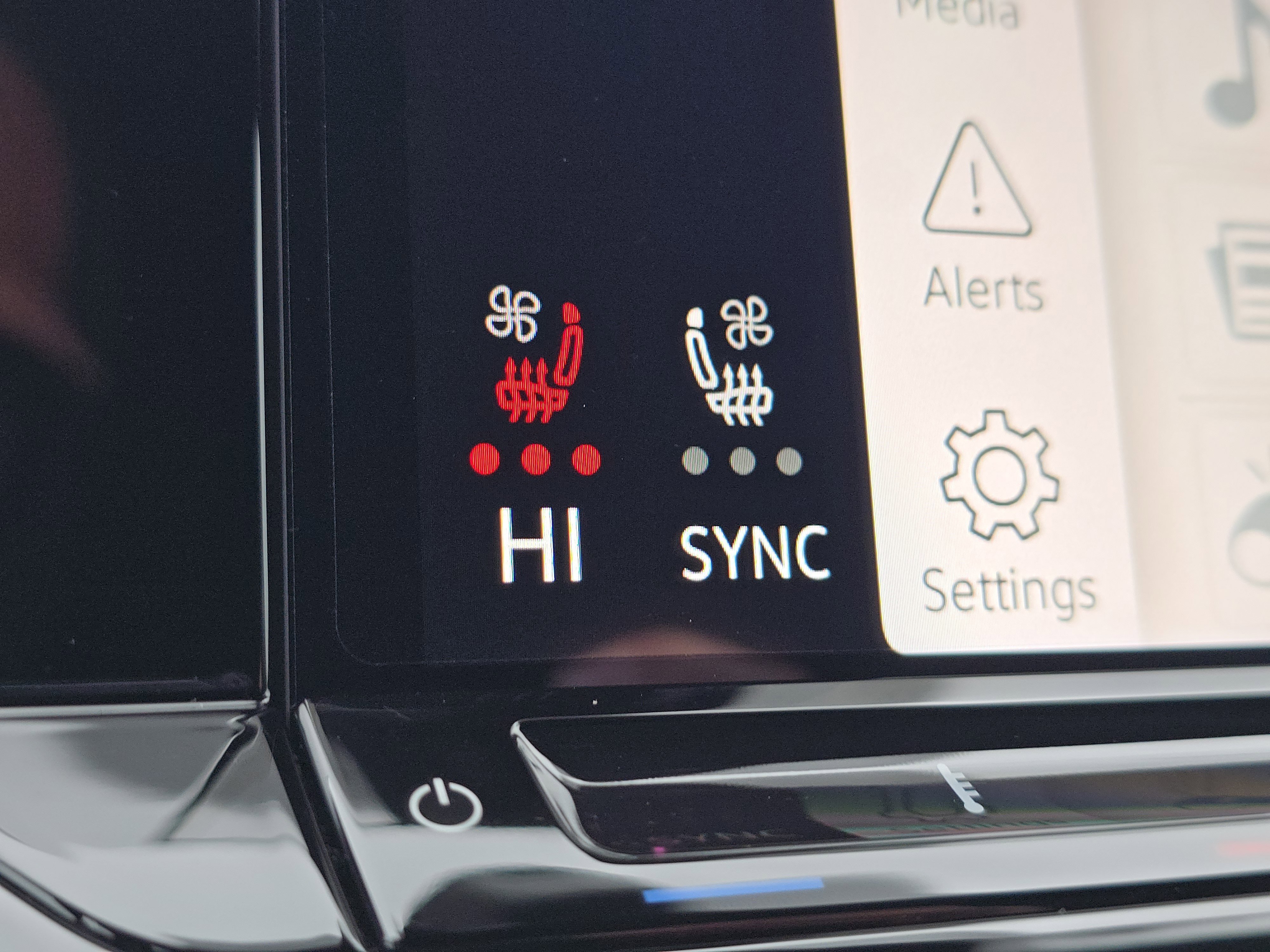 New 2026 Volkswagen Atlas Cross Sport SE image 11