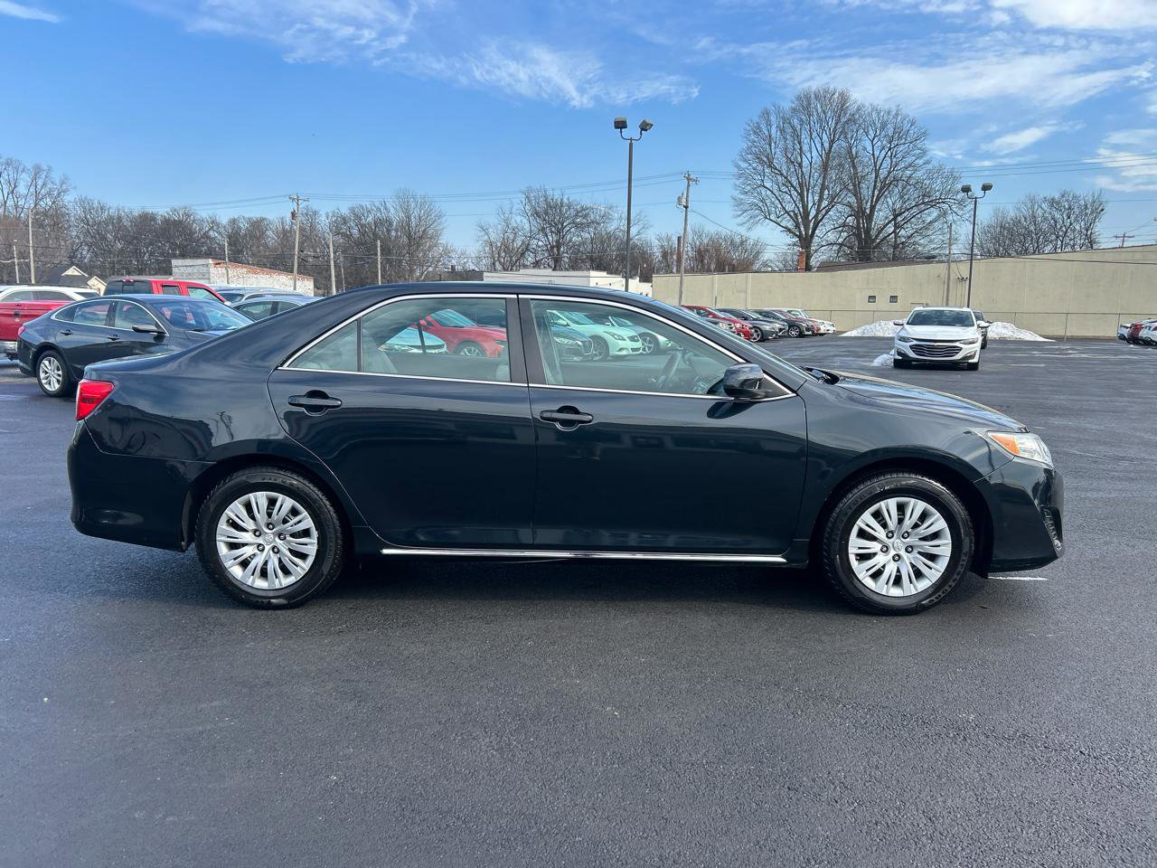 Used 2013 Toyota Camry XLE image 4