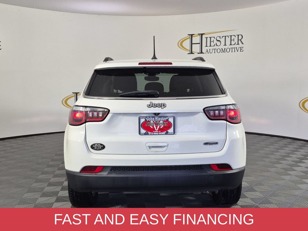 Used 2020 Jeep Compass Latitude FWD image 4