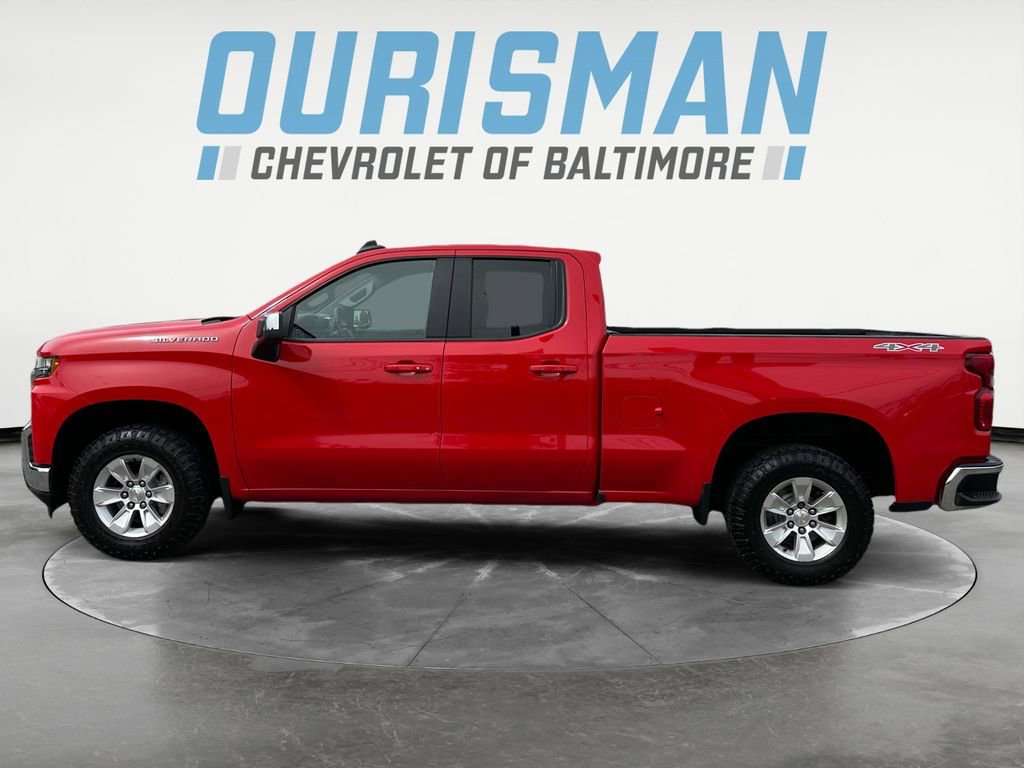 Used 2021 Chevrolet Silverado 1500 LT AWD/4WD image 3