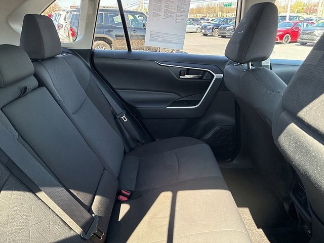 Used 2025 Toyota RAV4 XLE image 20